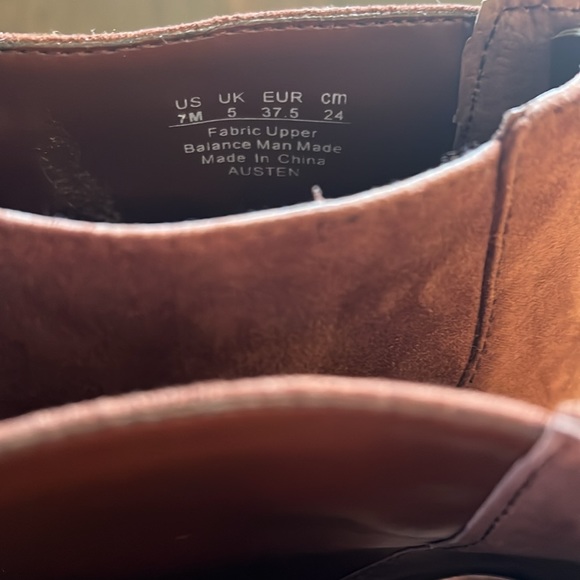 Women’s Carlos Santana Vegan Perforated Shoe Bootie Faux Suede Cognac Size 7 - Picture 9 of 10